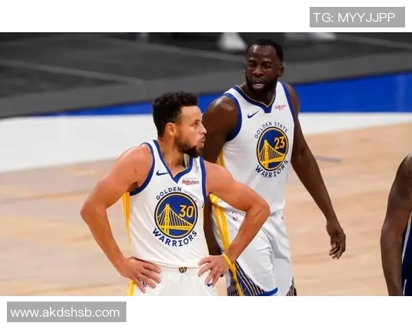 10月7日勇士与湖人精彩对决直播全程回顾与赛后分析 10月7日勇士与湖人精彩对决直播全程回顾与赛后分析